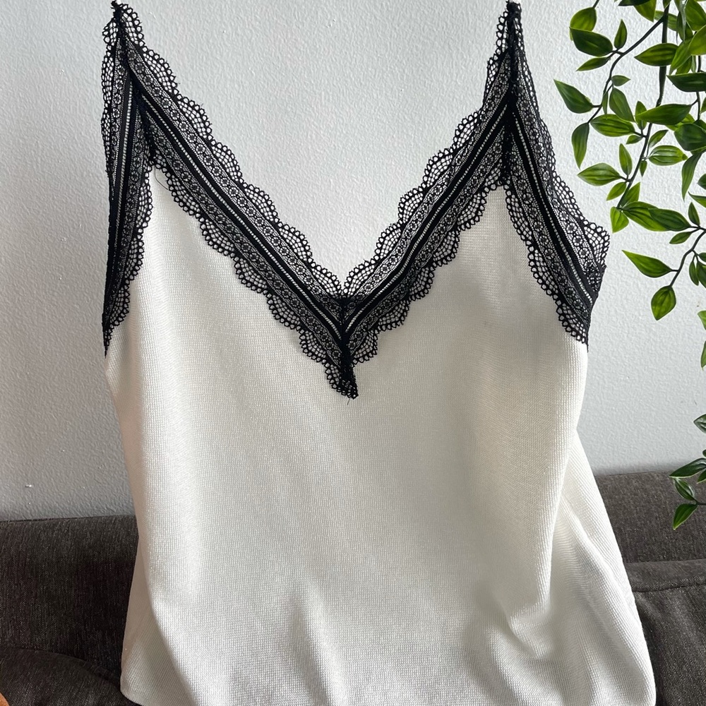 ZARA KNIT V NECK CAMISOLE TANK TOP 🔥